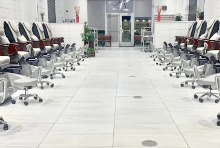 Tìm Kiếm Ghế Pedicure Với Chất Liệu Bền Bỉ: Hướng Dẫn Lựa Chọn