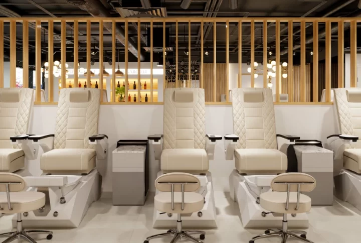 The Journey of a New Nail Salon Owner: Challenges in Finding the Right Furniture